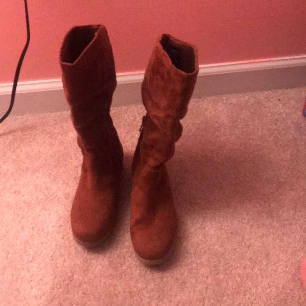 Girls boots